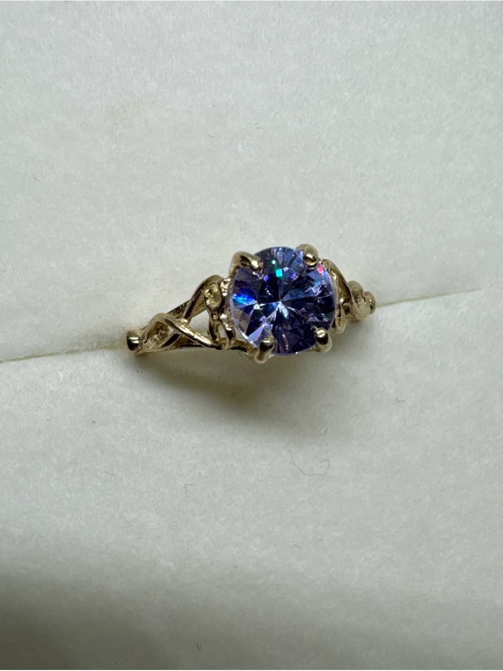 10k Yellow Gold Round CZ Light Purple Solitaire Sz 6.25 Engagement Ring 2.1g